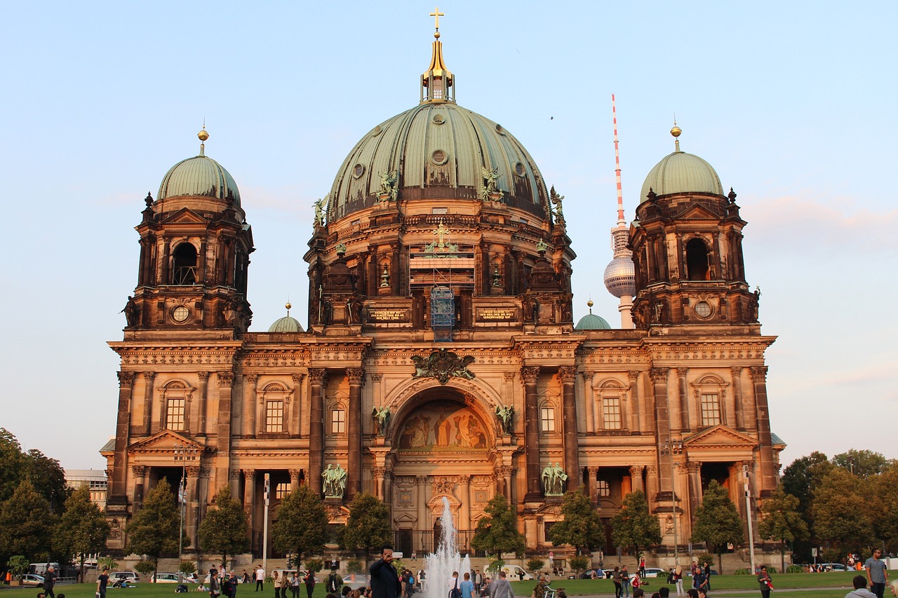 Berlin Cathedral walking tour germany