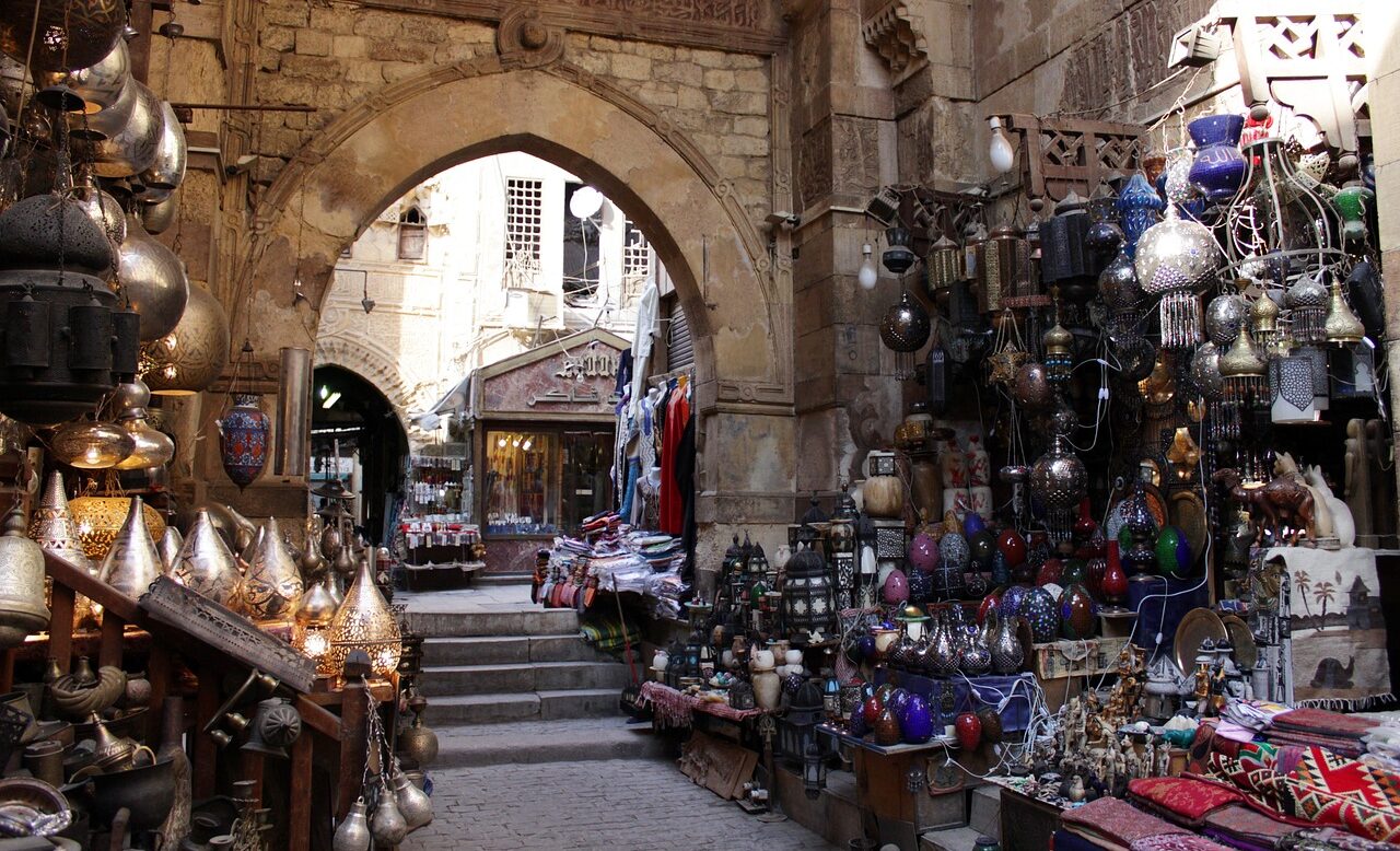 cairo egypt baazer market